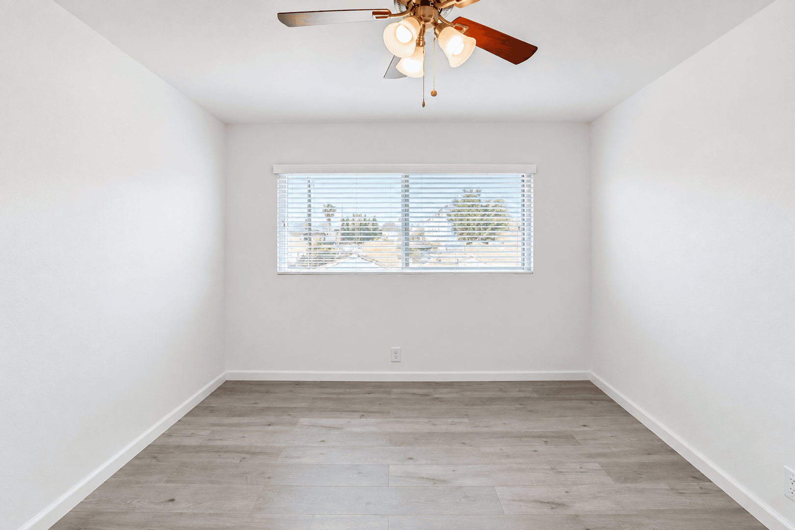 Inglewood Apartment: 422 - 426 Exton Ave