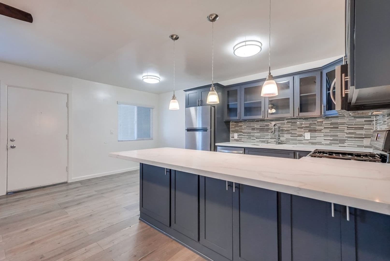 Los Angeles Apartment: 2675 Arlington Ave & 3105 W 27th St