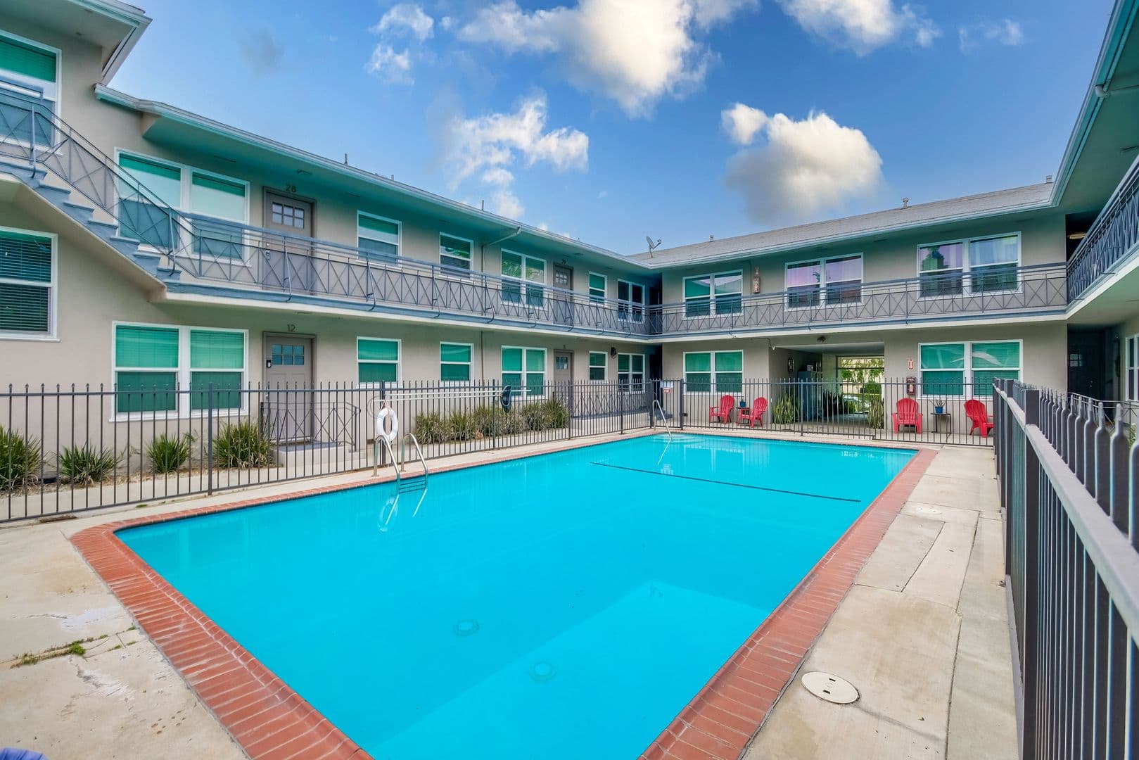 Inglewood Apartment: 115 N. Eastwood Ave