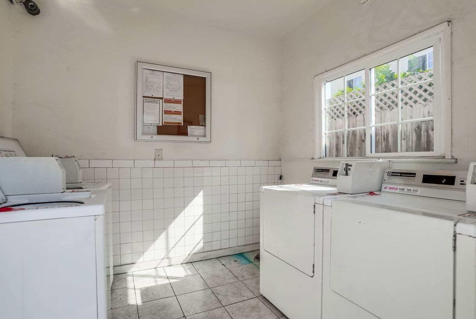 Los Angeles Apartment: 6627 - 6635 Crenshaw Blvd