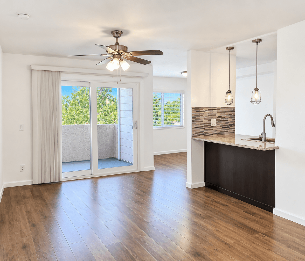 Inglewood Apartment: 821 N. Austin Ave