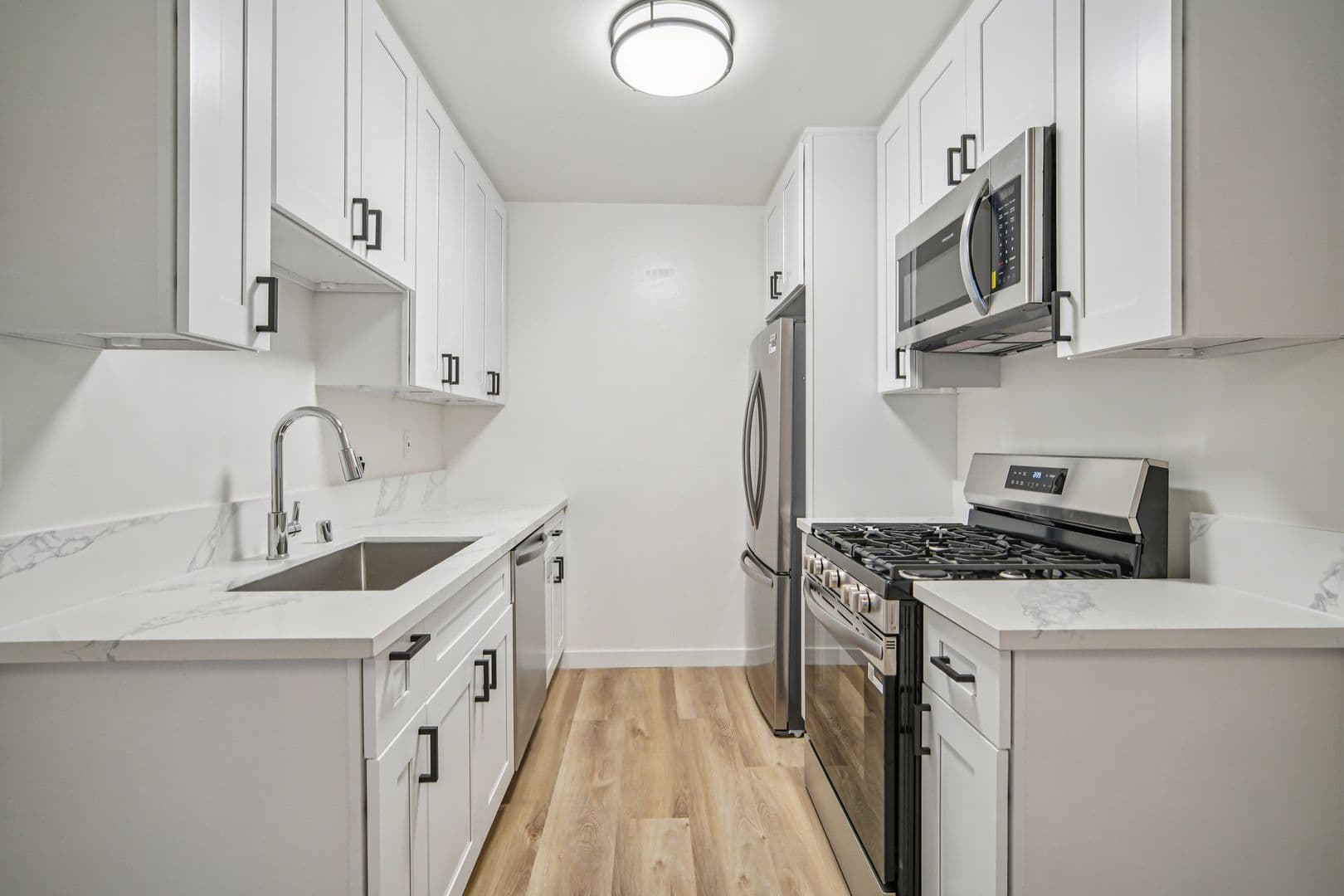 Los Angeles Apartment: 2026 Shenandoah St