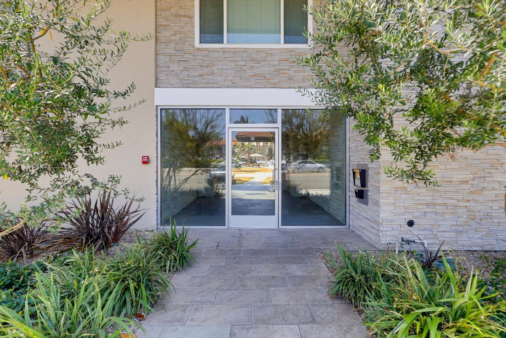 Hawthorne Apartment: 3636 W. Imperial Hwy
