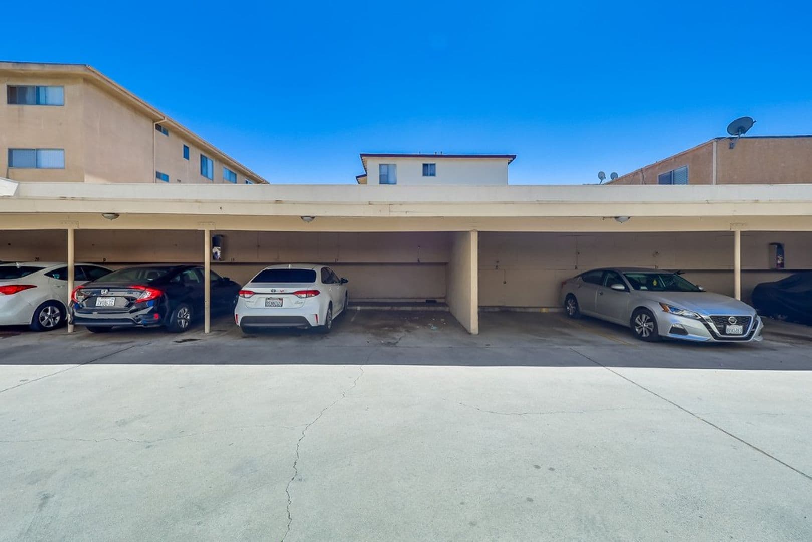 Inglewood Apartment: 920 Enterprise Ave