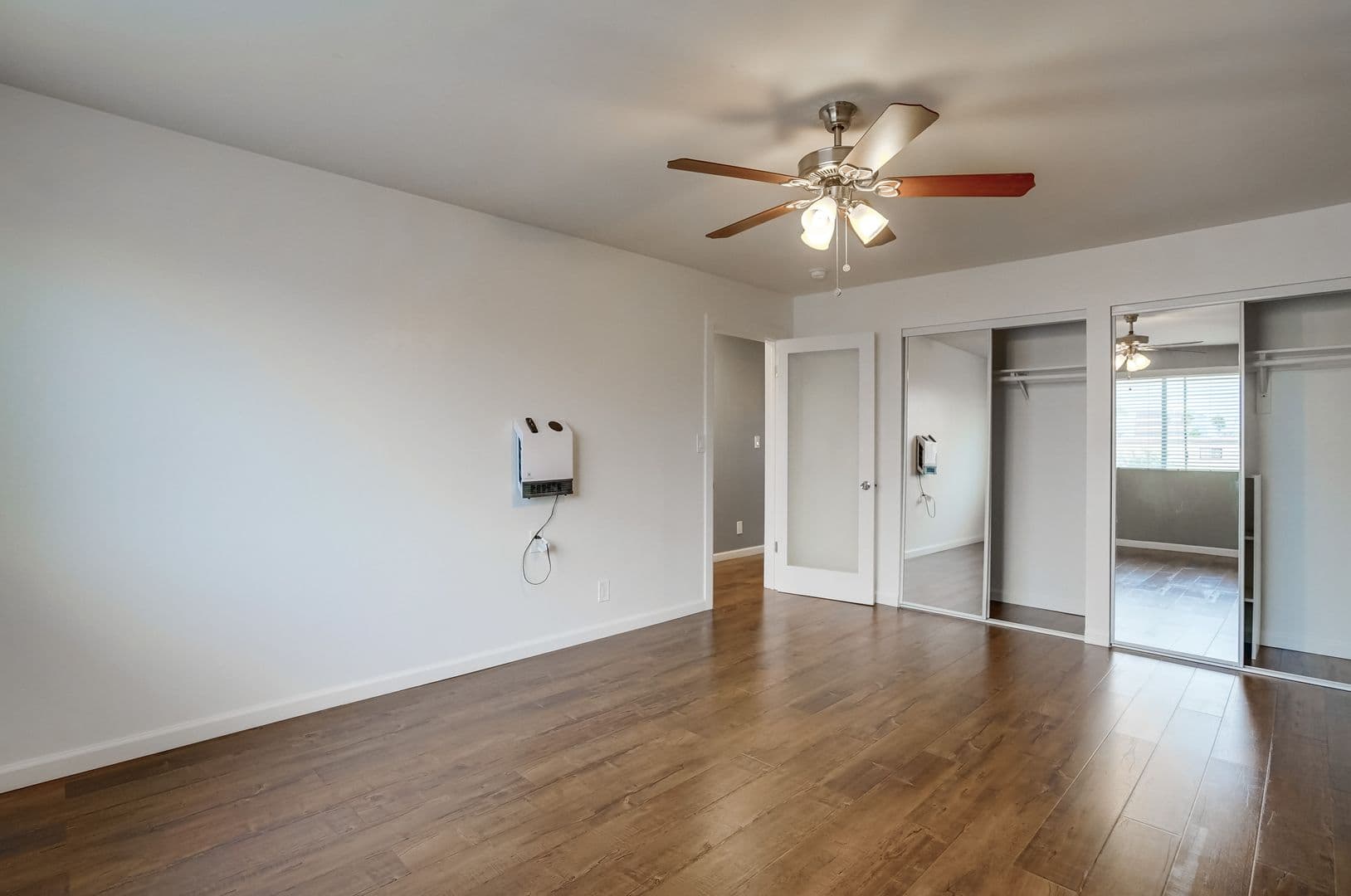 Inglewood Apartment: 3638 W. 113th St