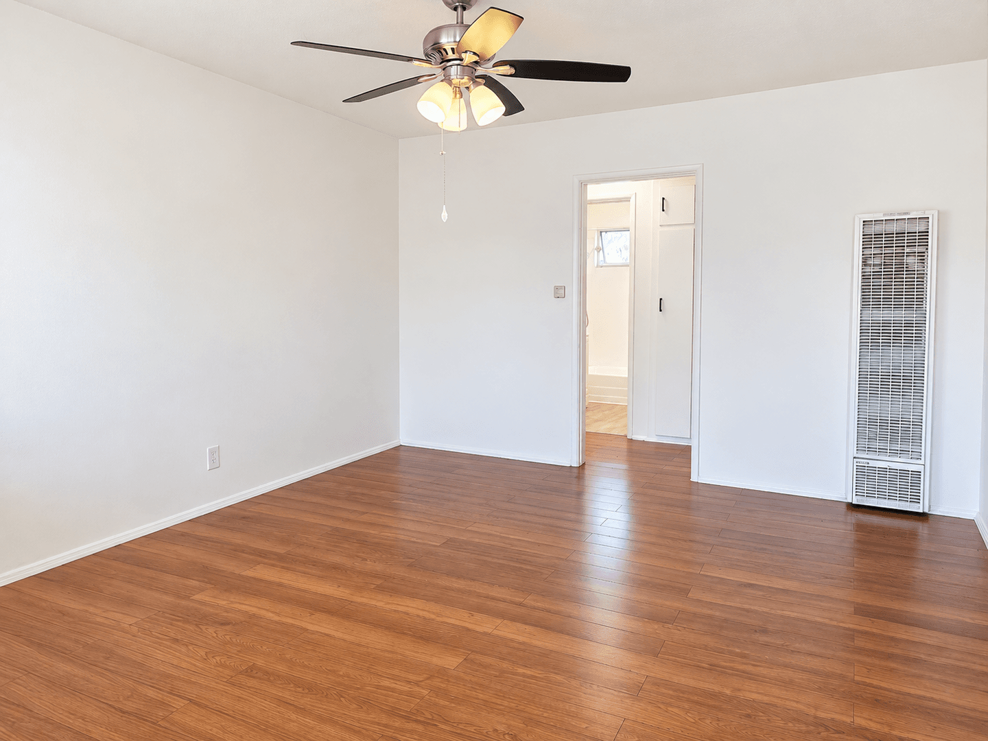 Los Angeles Apartment: 6028 - 6100 West Blvd