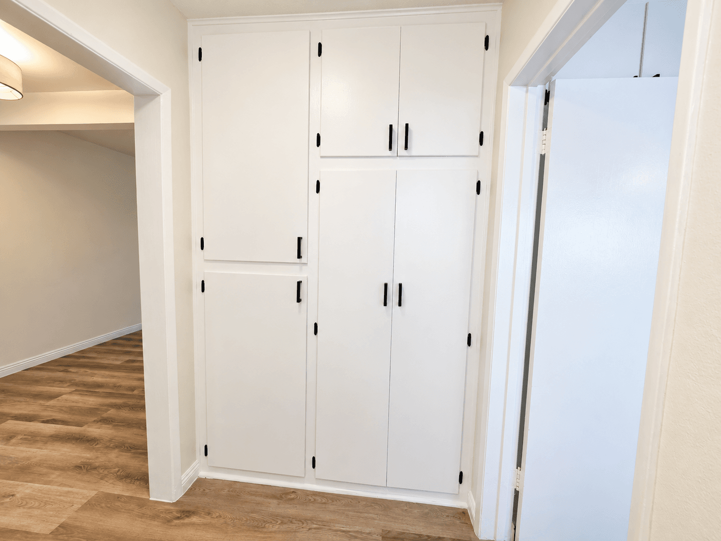 Los Angeles Apartment: 3121 W. Slauson