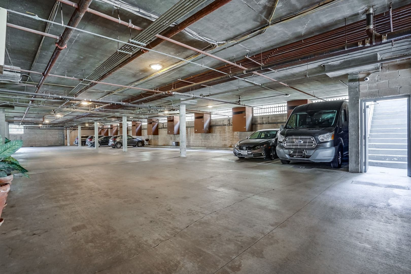 Inglewood Apartment: 821 N. Austin Ave