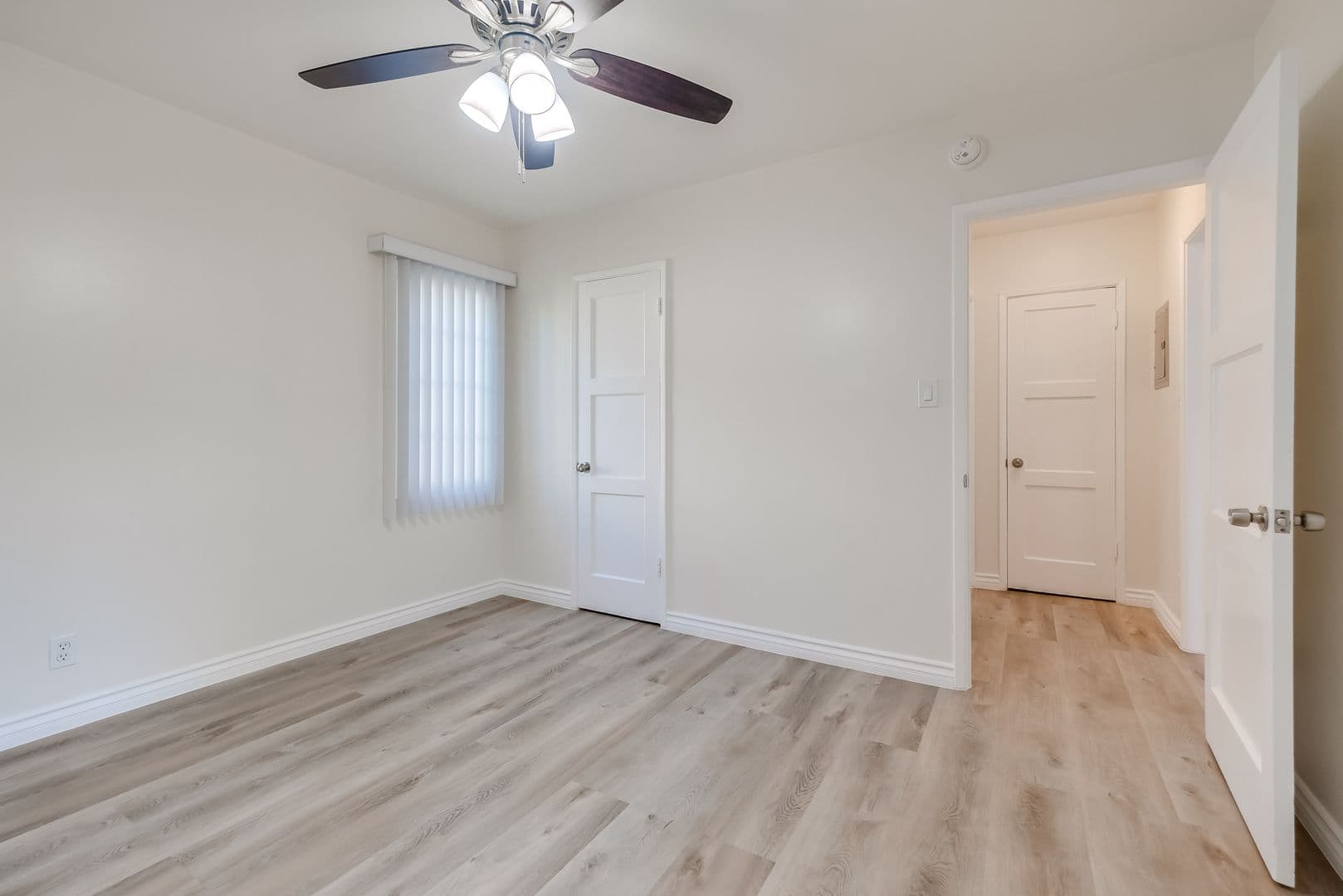 Los Angeles Apartment: 4078 Muirfield Rd & 4319 Santo Tomas Dr