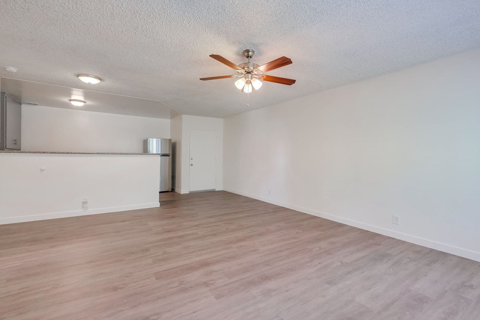 Los Angeles Apartment: 2235 W. 26th Pl