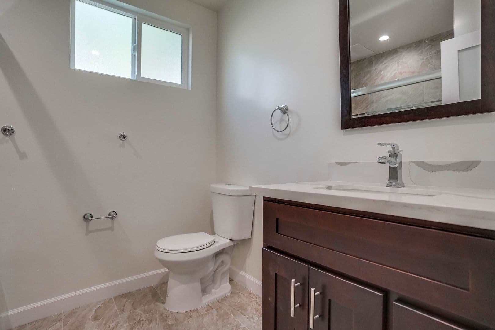 Inglewood Apartment: 920 Enterprise Ave