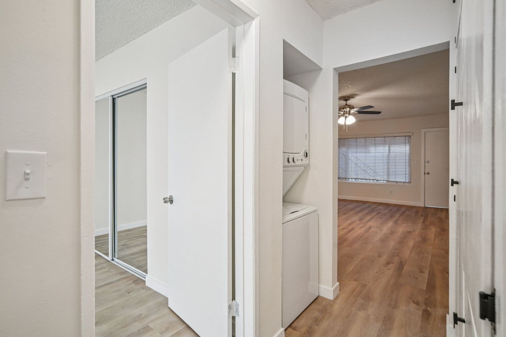 Los Angeles Apartment: 2026 Shenandoah St