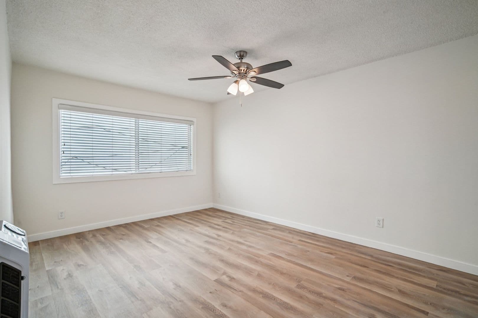 Los Angeles Apartment: 2026 Shenandoah St