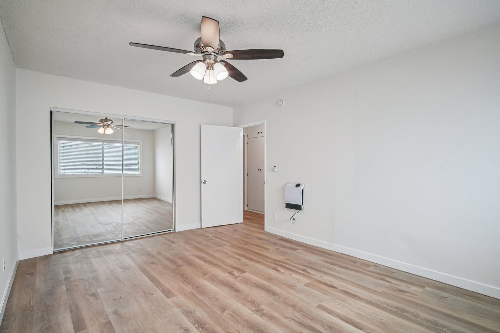 Los Angeles Apartment: 2026 Shenandoah St