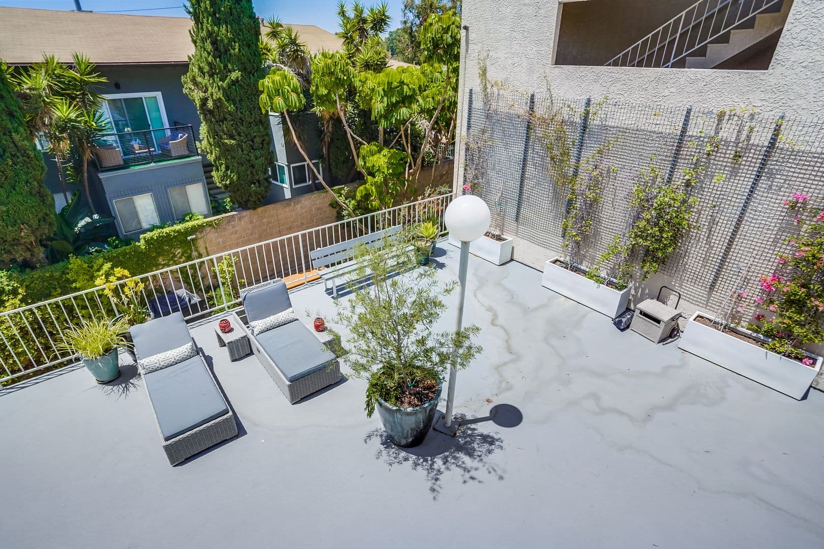 Inglewood Apartment: 821 N. Austin Ave
