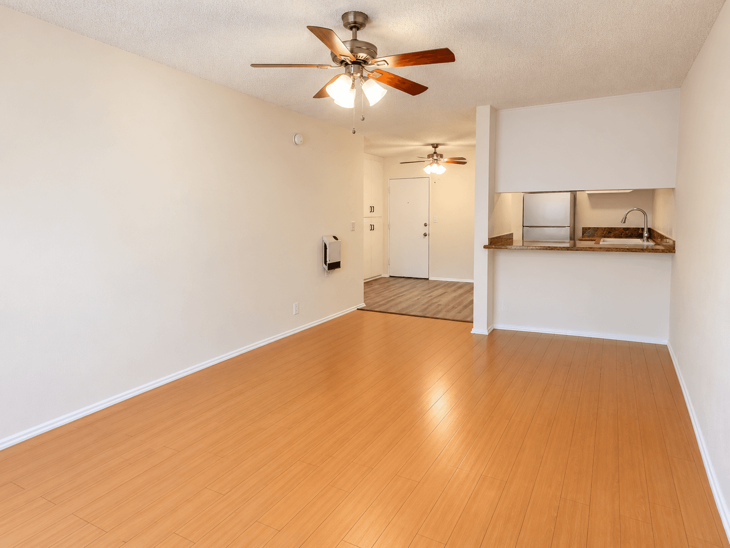 Los Angeles Apartment: 3715 W. 27th St