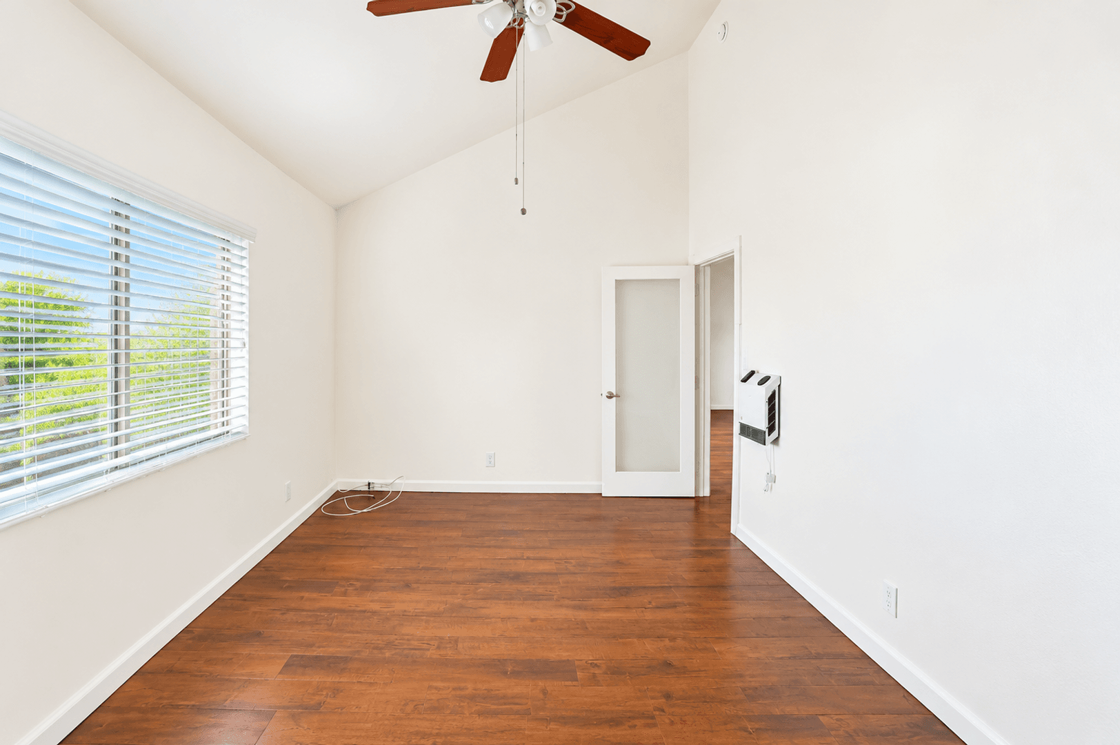 Inglewood Apartment: 600 E. 97th St