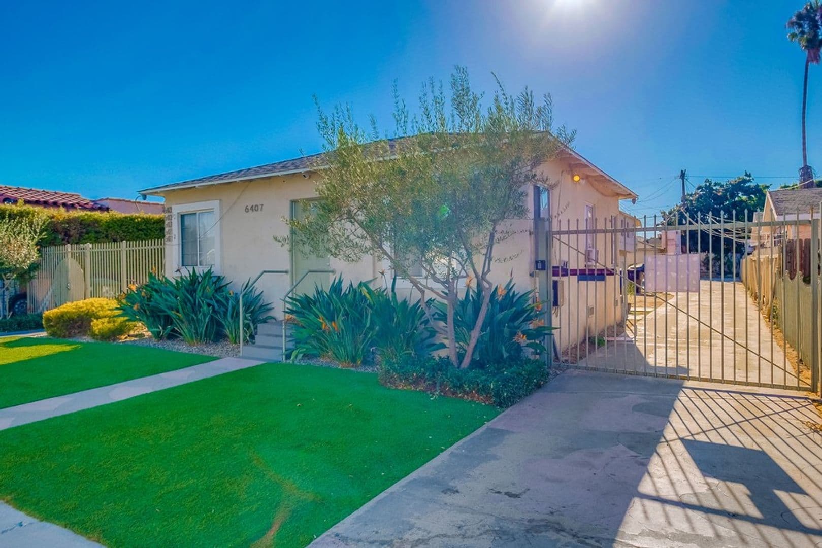 Los Angeles Apartment: 6405 - 6411 1/2 8th Ave