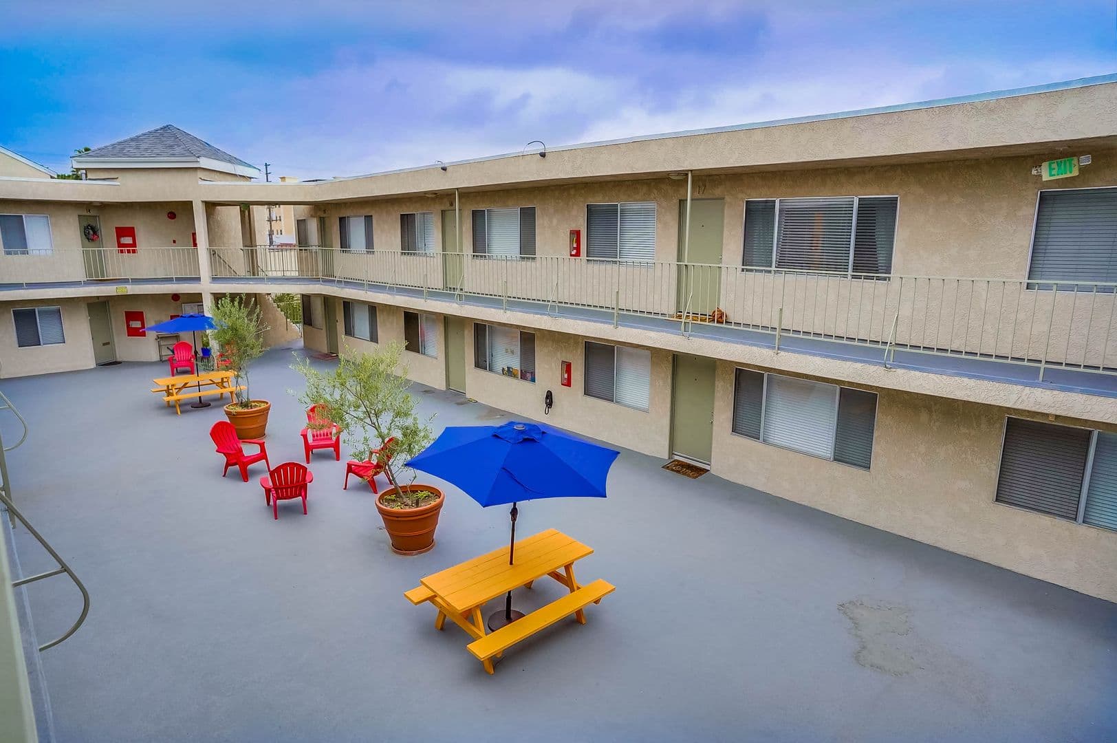 Inglewood Apartment: 3638 W. 113th St