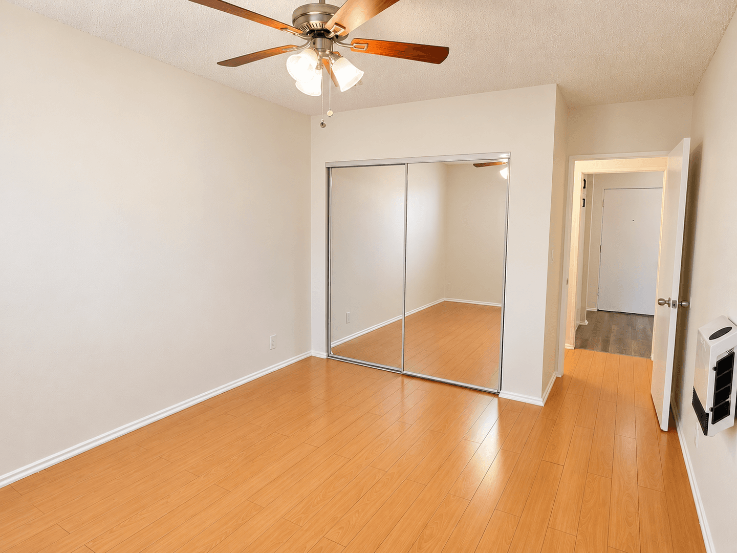 Los Angeles Apartment: 3715 W. 27th St