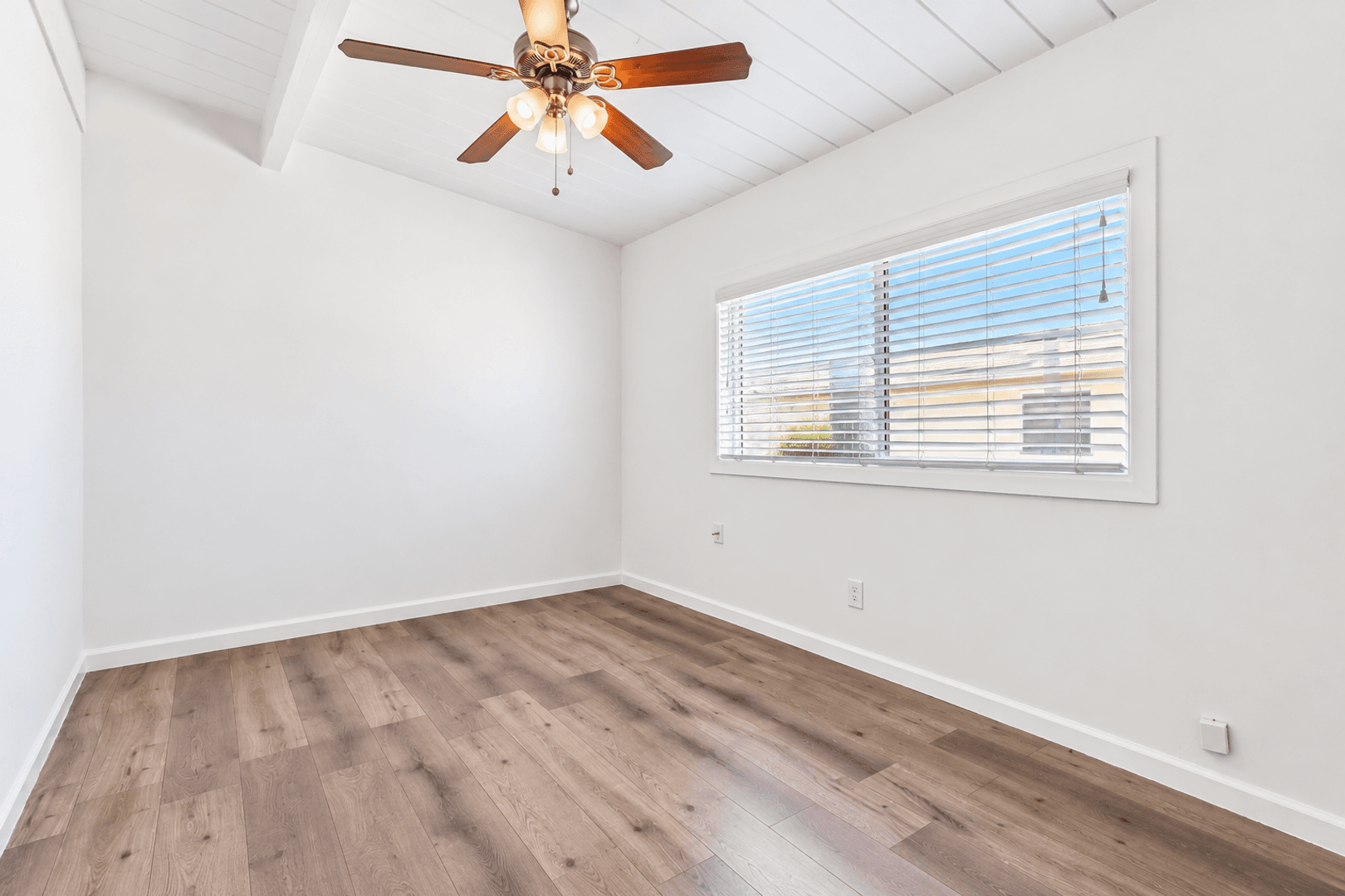 Los Angeles Apartment: 4307 W. 28th St