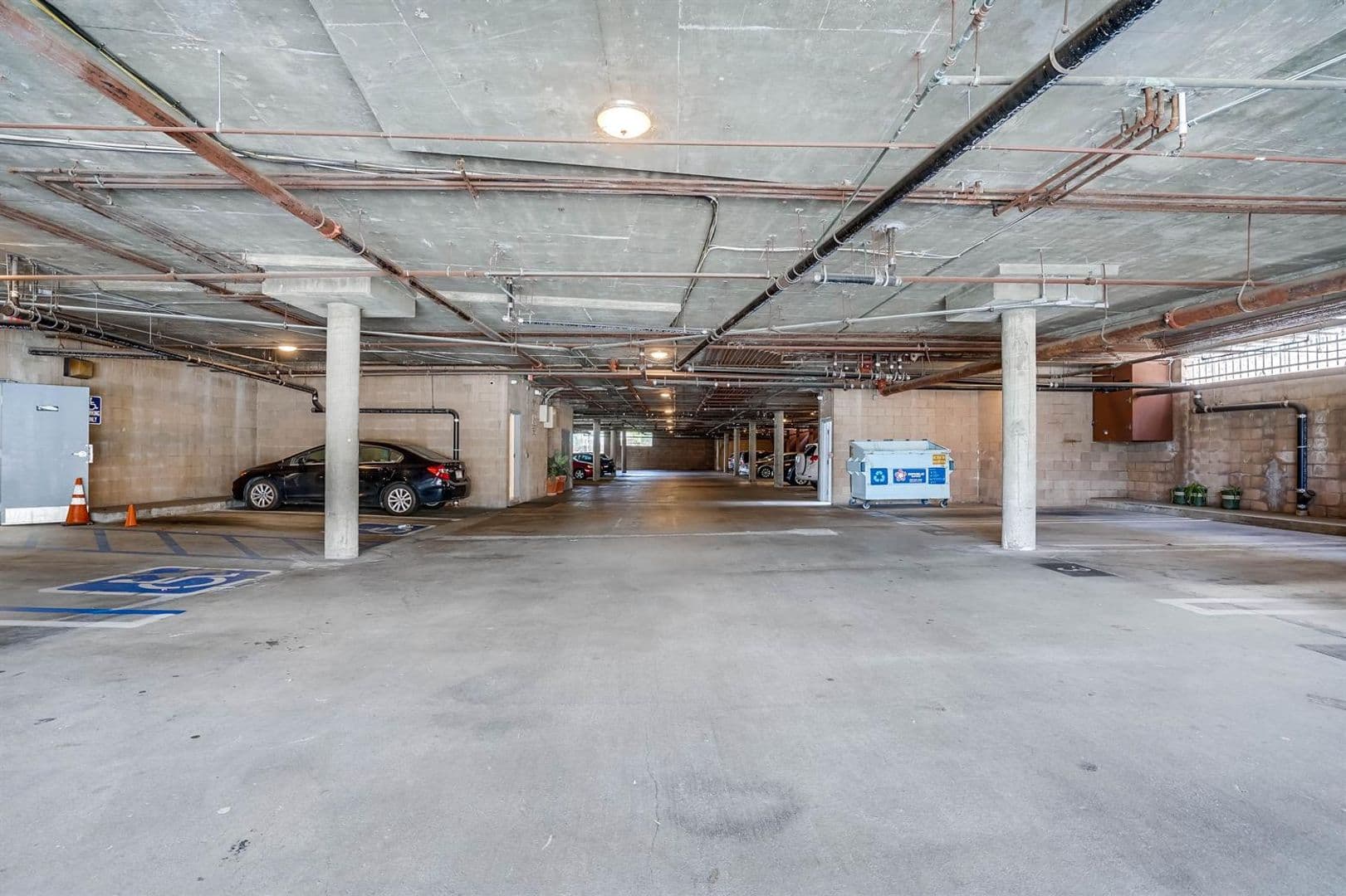 Inglewood Apartment: 821 N. Austin Ave