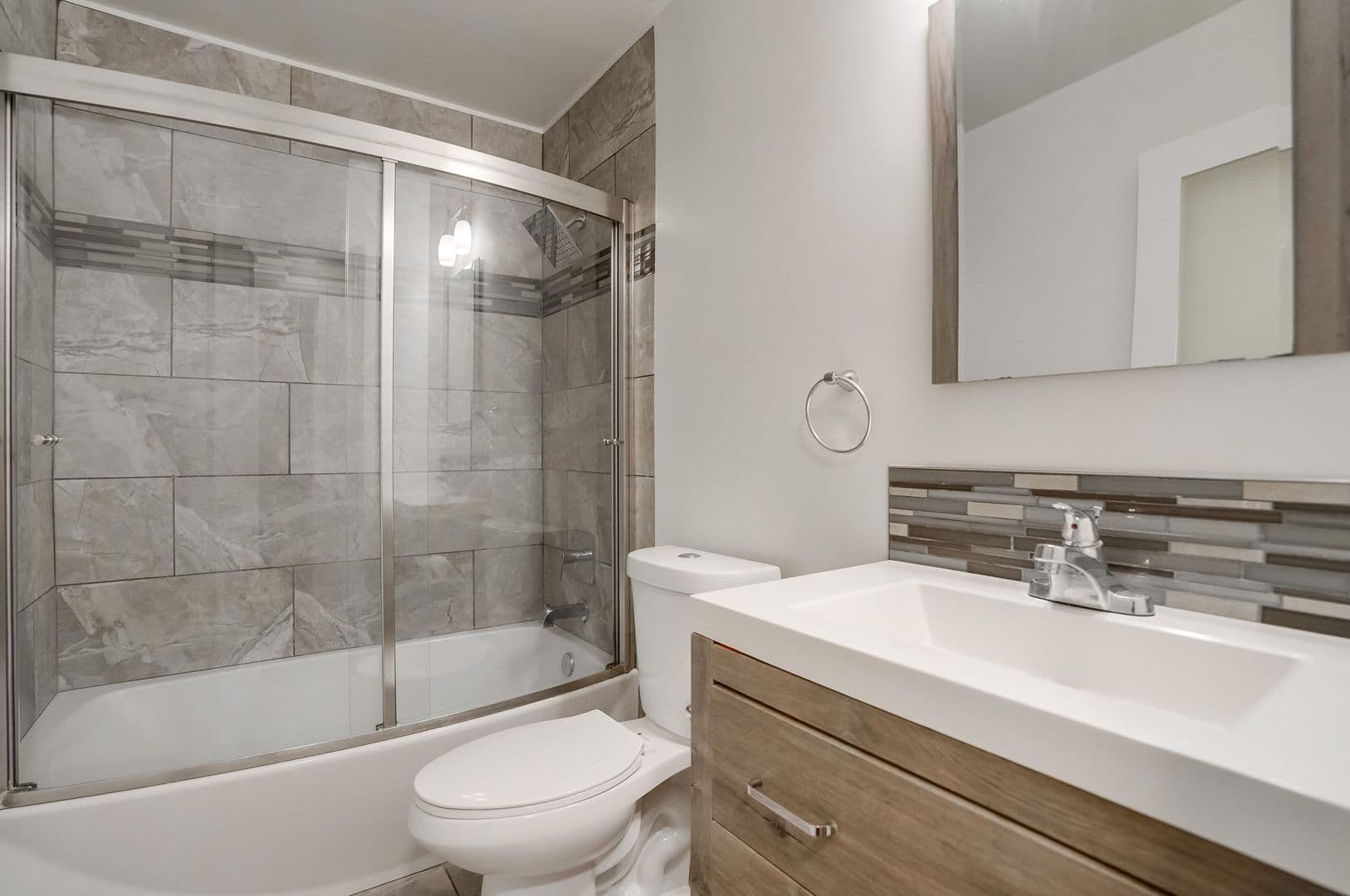 Inglewood Apartment: 3638 W. 113th St