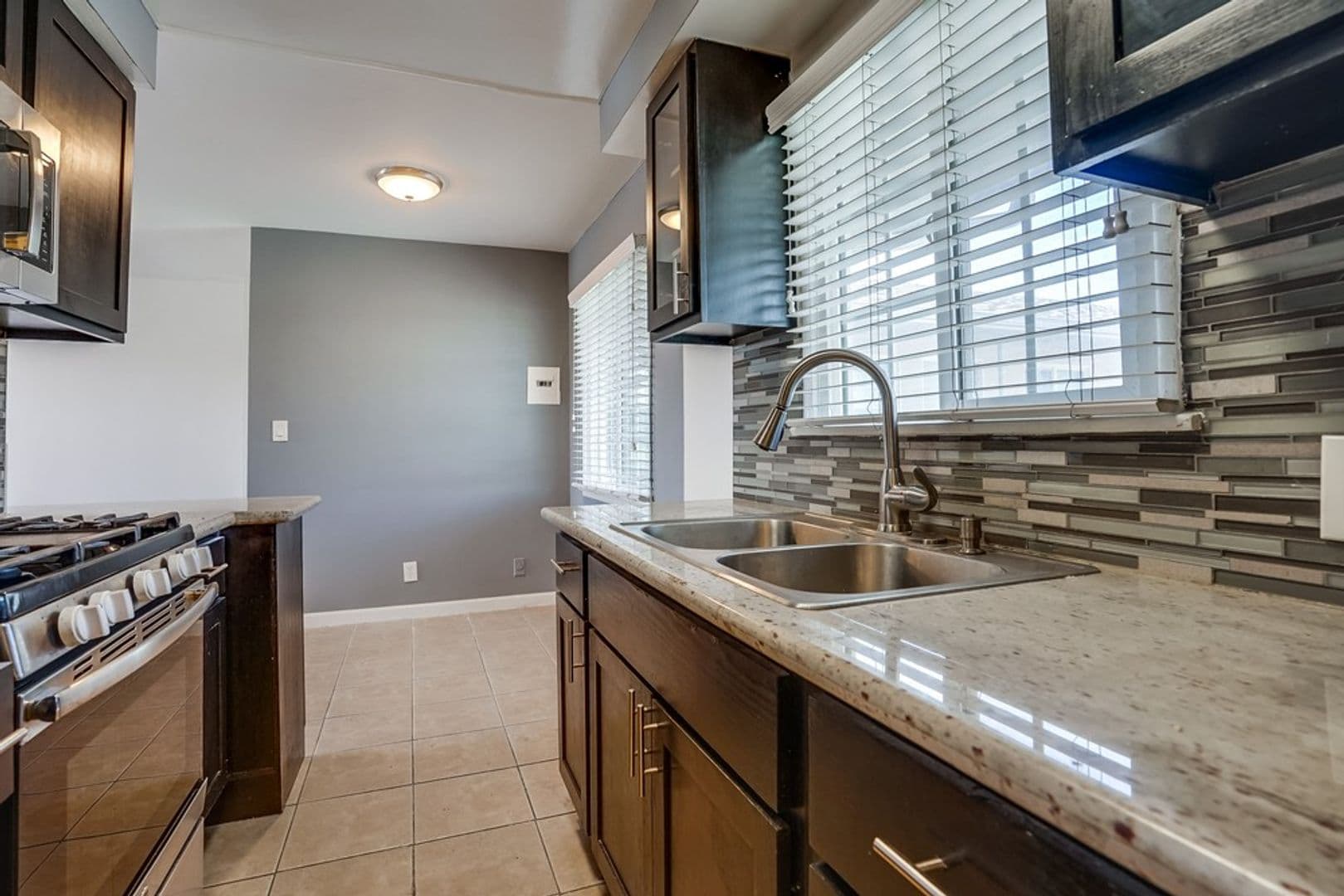 Los Angeles Apartment: 6627 - 6635 Crenshaw Blvd