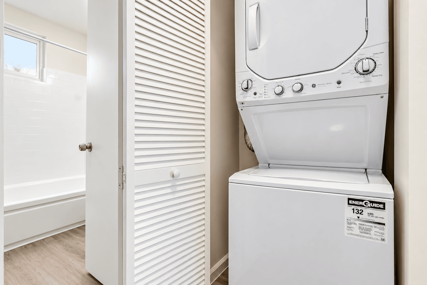 Los Angeles Apartment: 2249 W. 24th St