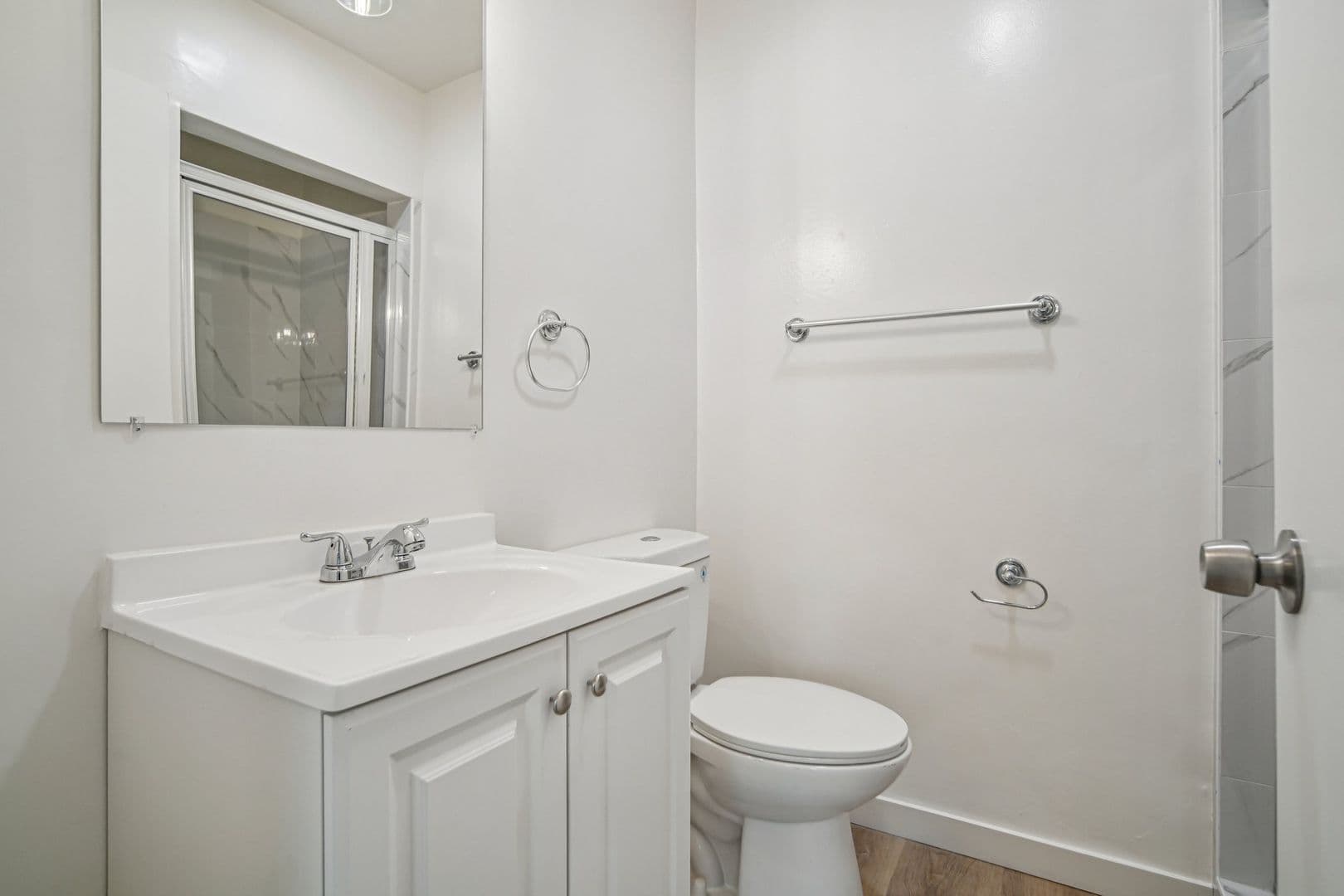 Los Angeles Apartment: 2026 Shenandoah St