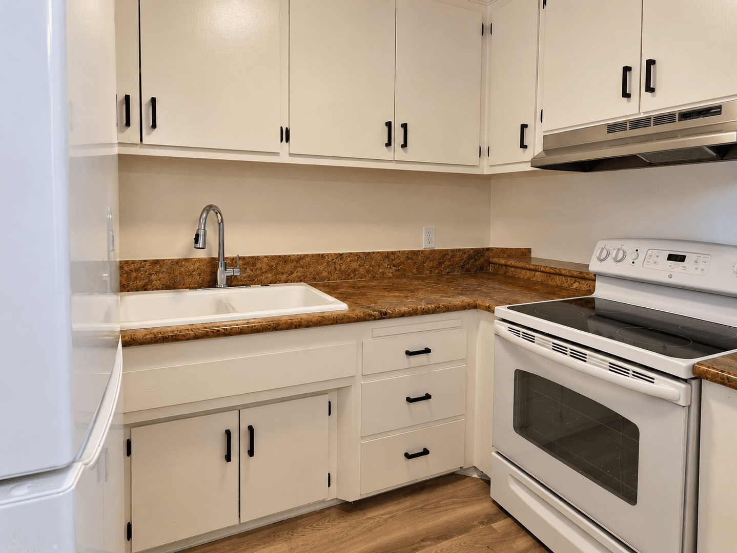 Los Angeles Apartment: 3715 W. 27th St