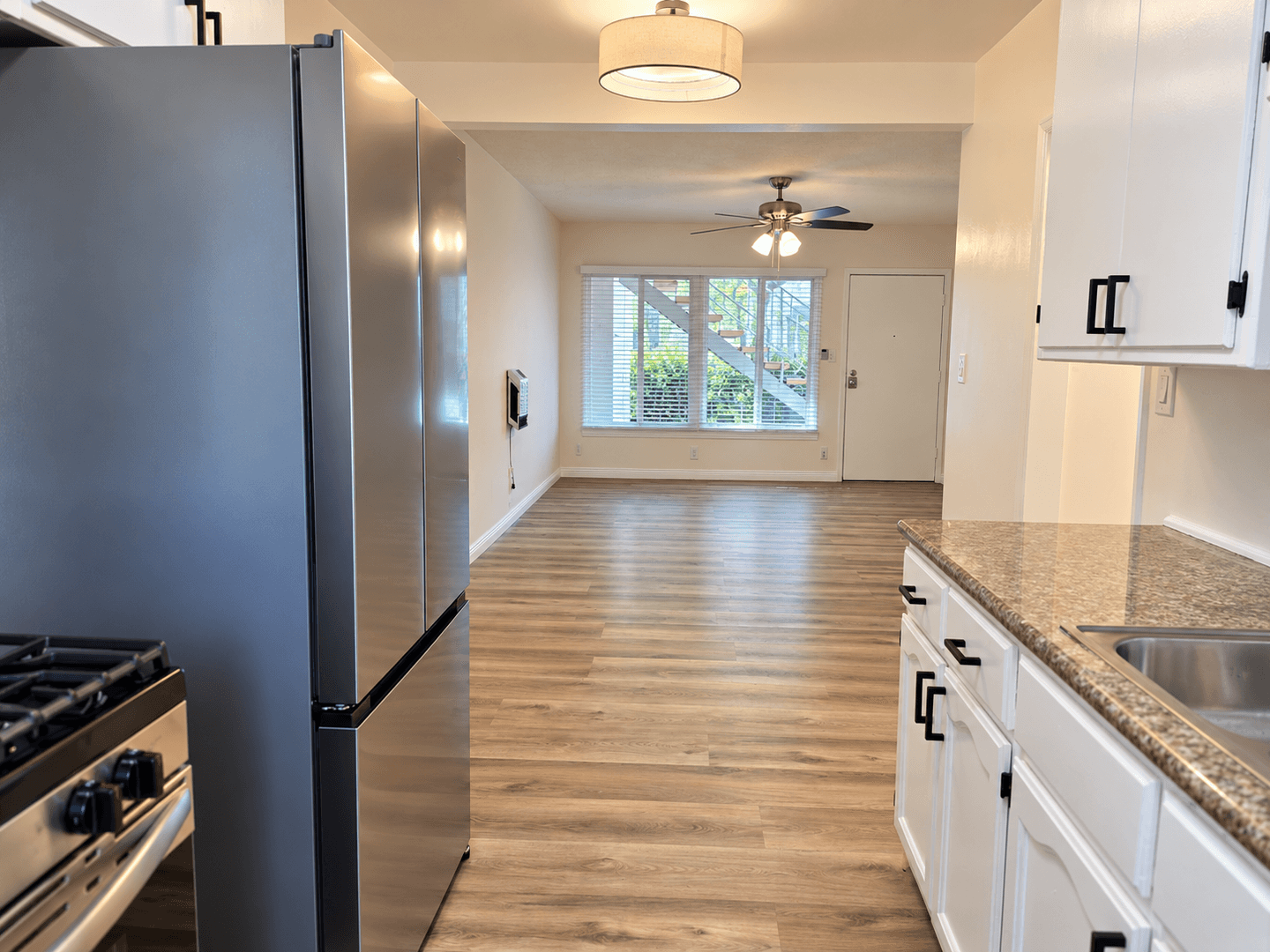 Los Angeles Apartment: 3121 W. Slauson