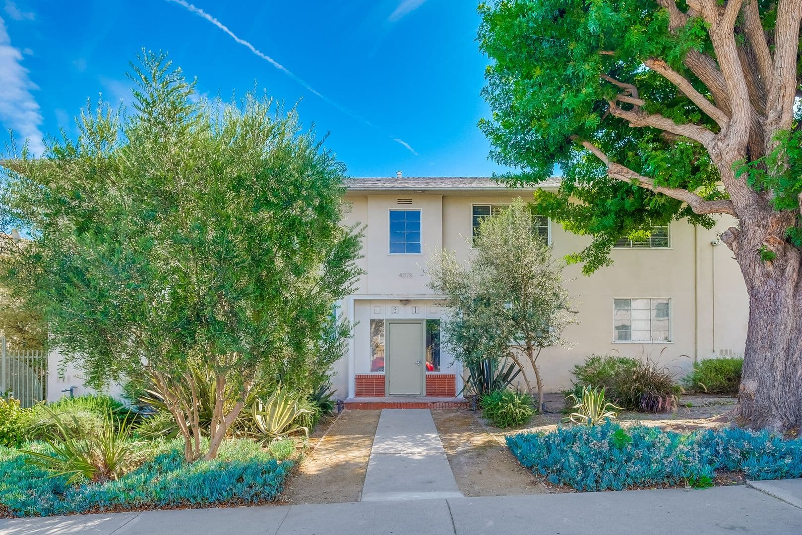Los Angeles Apartment: 4078 Muirfield Rd & 4319 Santo Tomas Dr