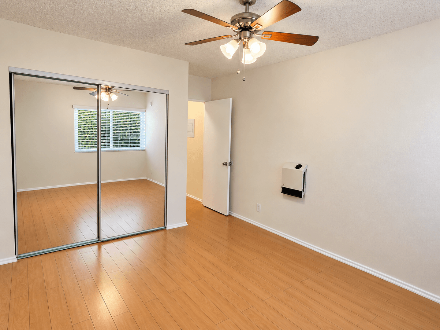 Los Angeles Apartment: 3715 W. 27th St