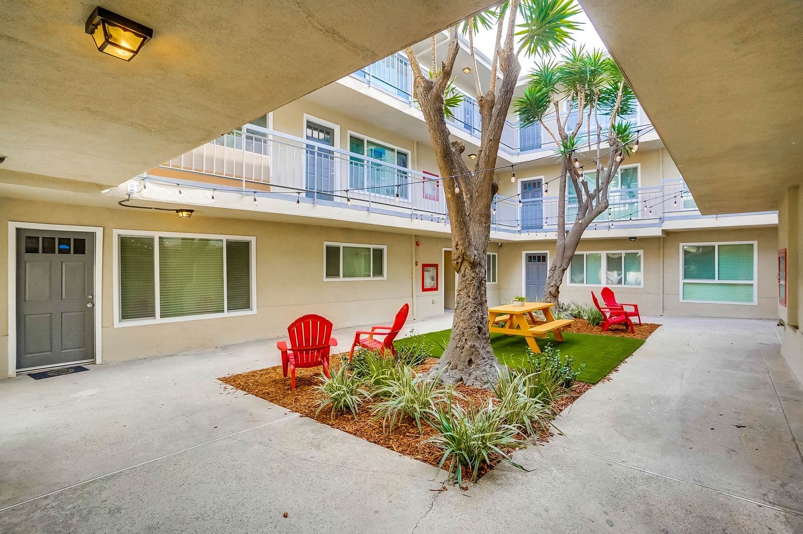 Los Angeles Apartment: 2330 S. Corning St