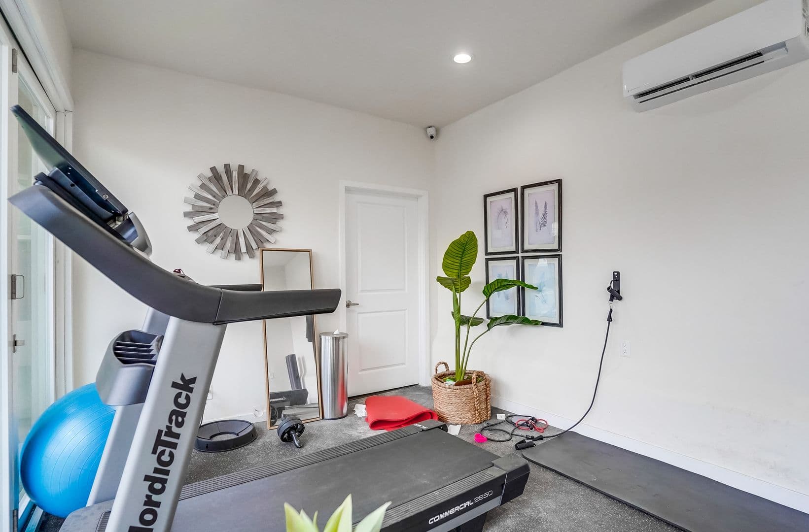 Inglewood Apartment: 115 N. Eastwood Ave