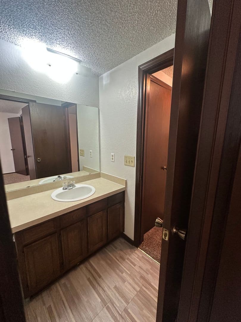 Moore House: 2109 Meench