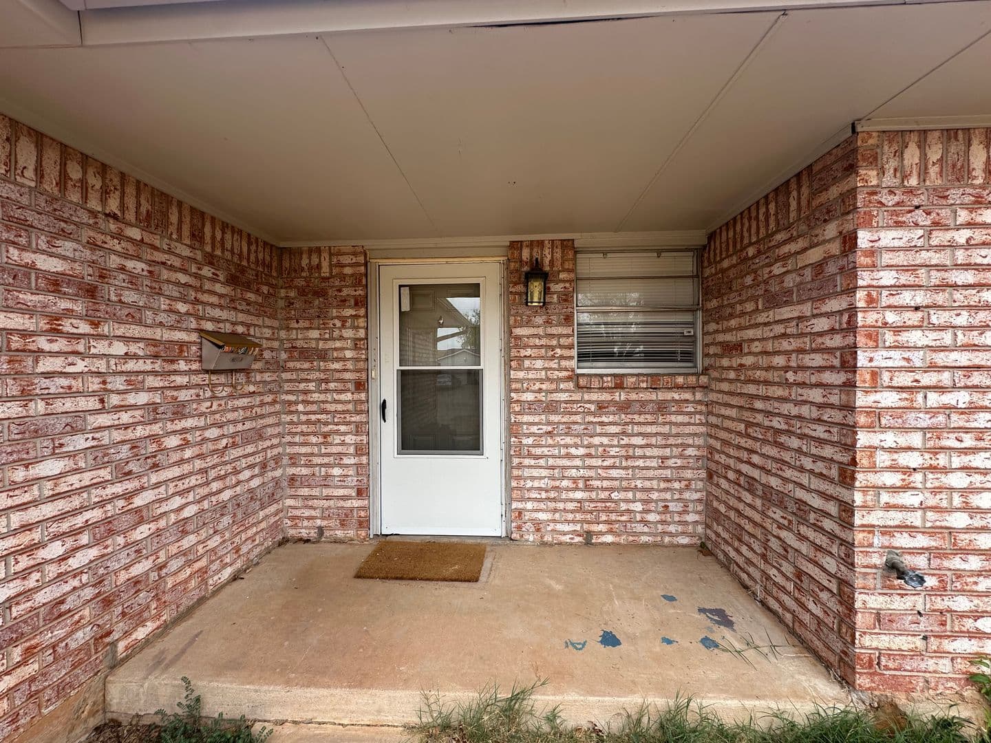 Moore House: 910 Craig Dr