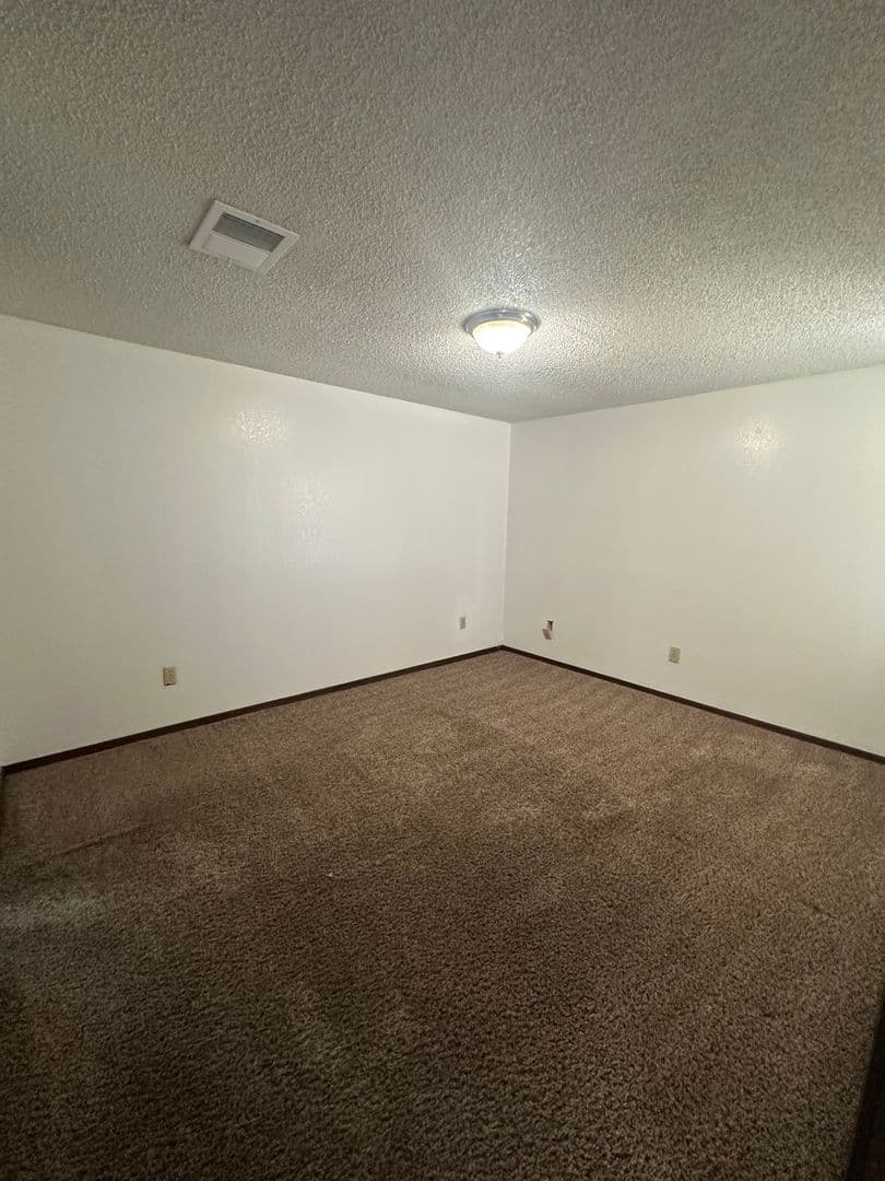 Moore House: 2109 Meench