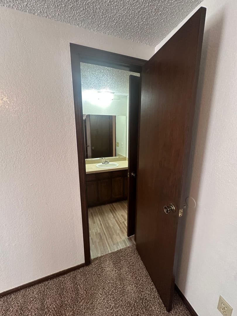 Moore House: 2109 Meench
