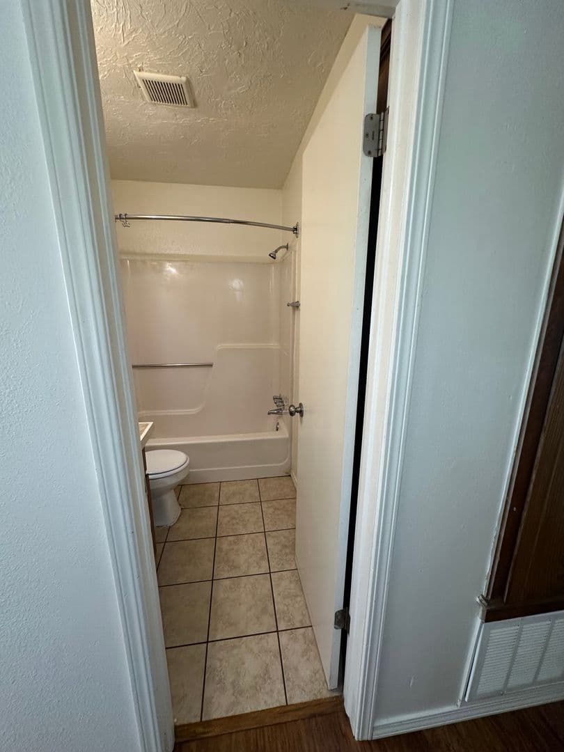Norman House: 1305 Glen Oaks Ct.