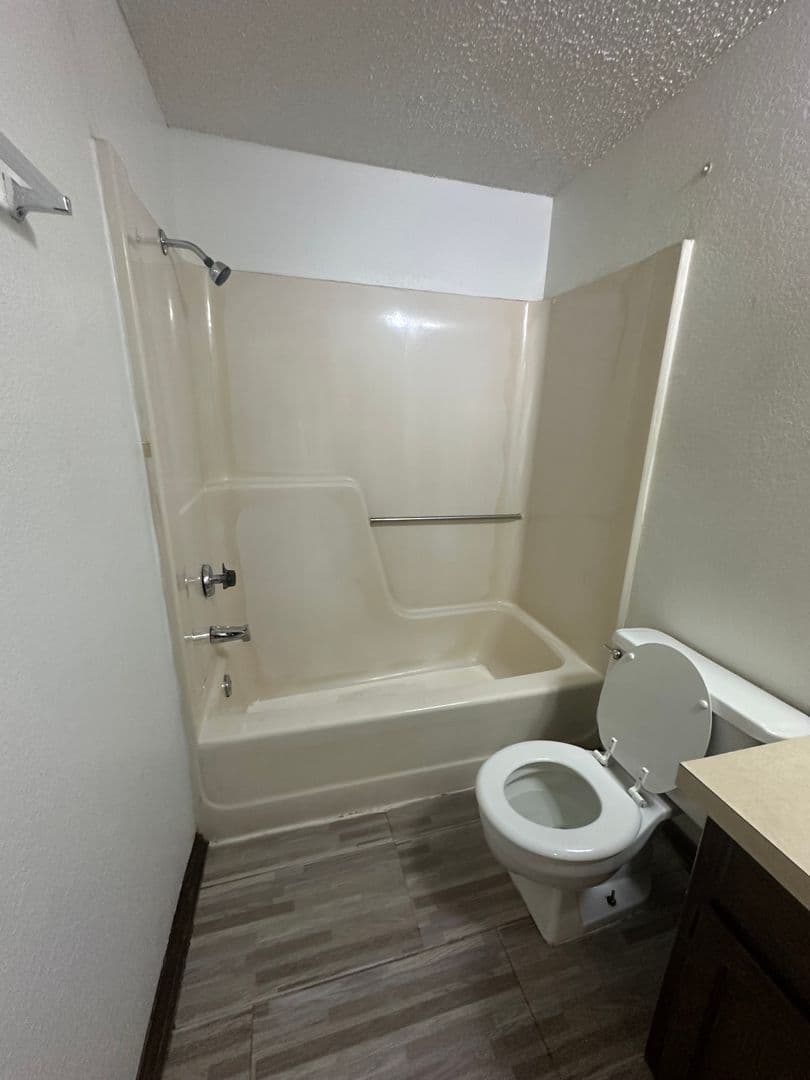 Moore House: 2109 Meench