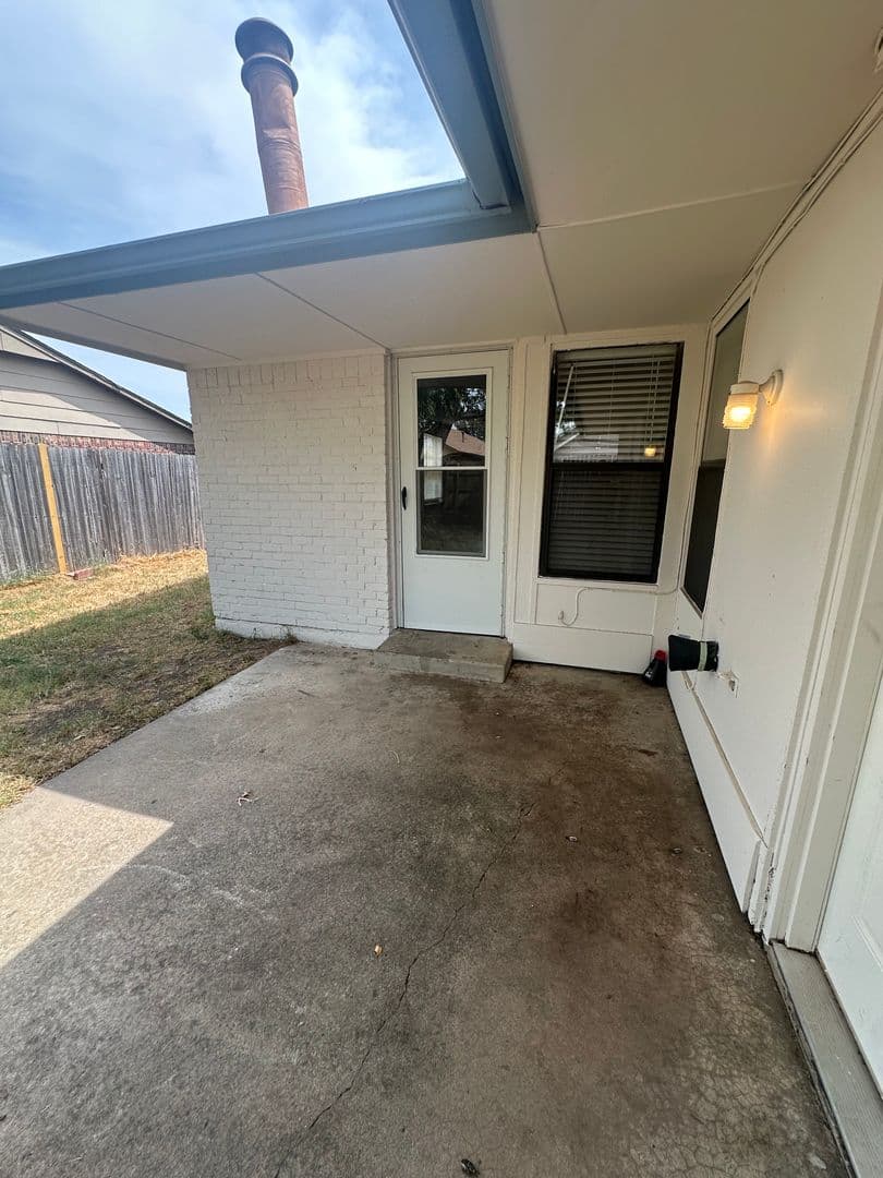 Moore House: 2109 Meench