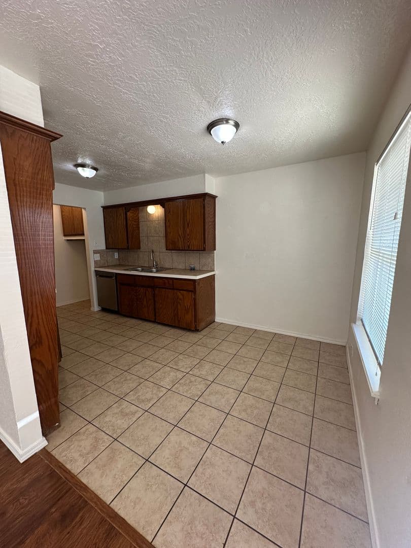 Norman House: 1305 Glen Oaks Ct.