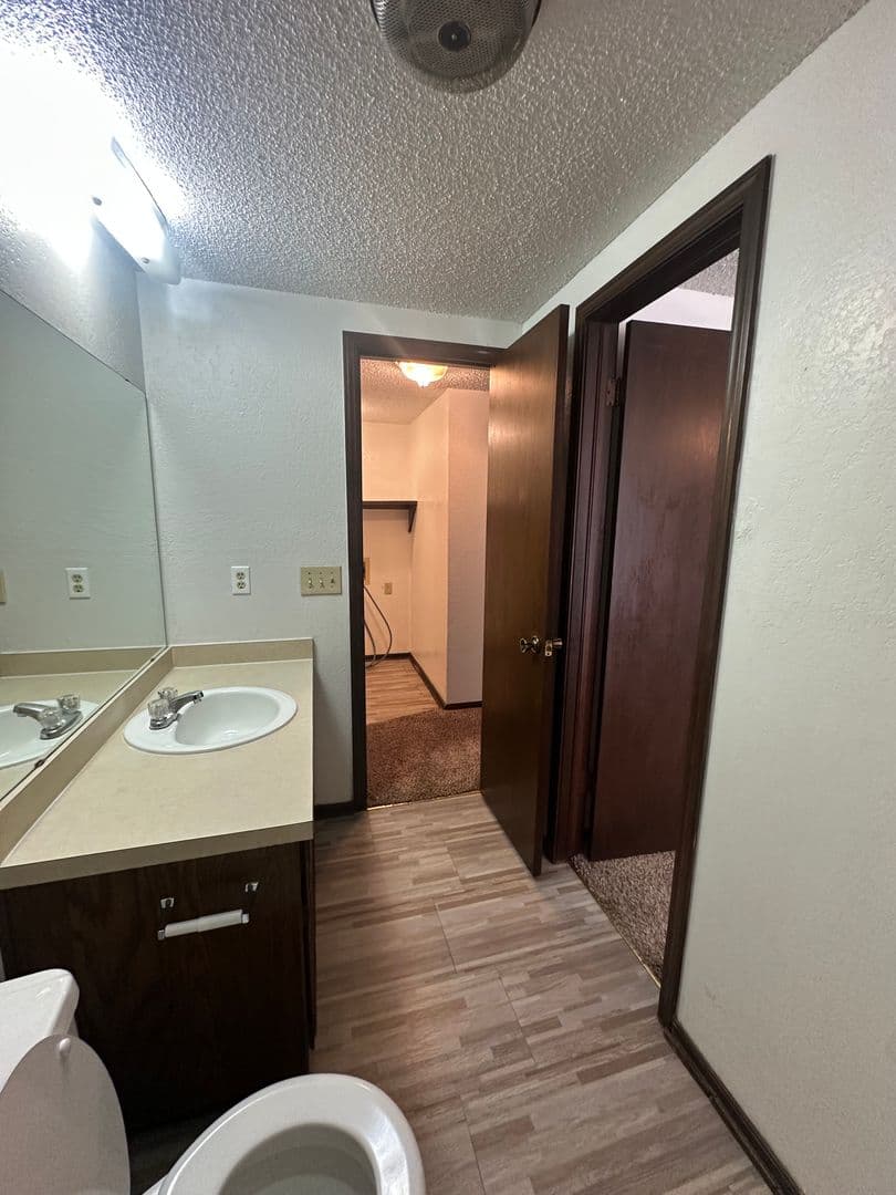Moore House: 2109 Meench