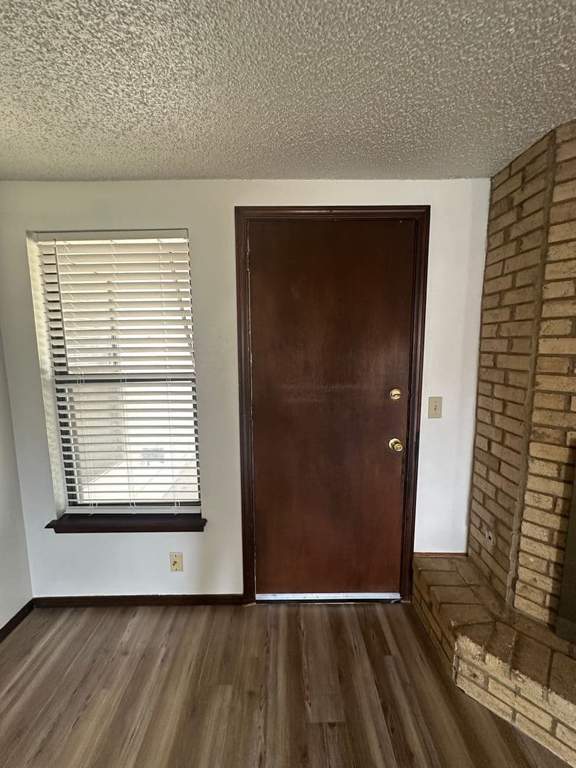 Moore House: 2109 Meench