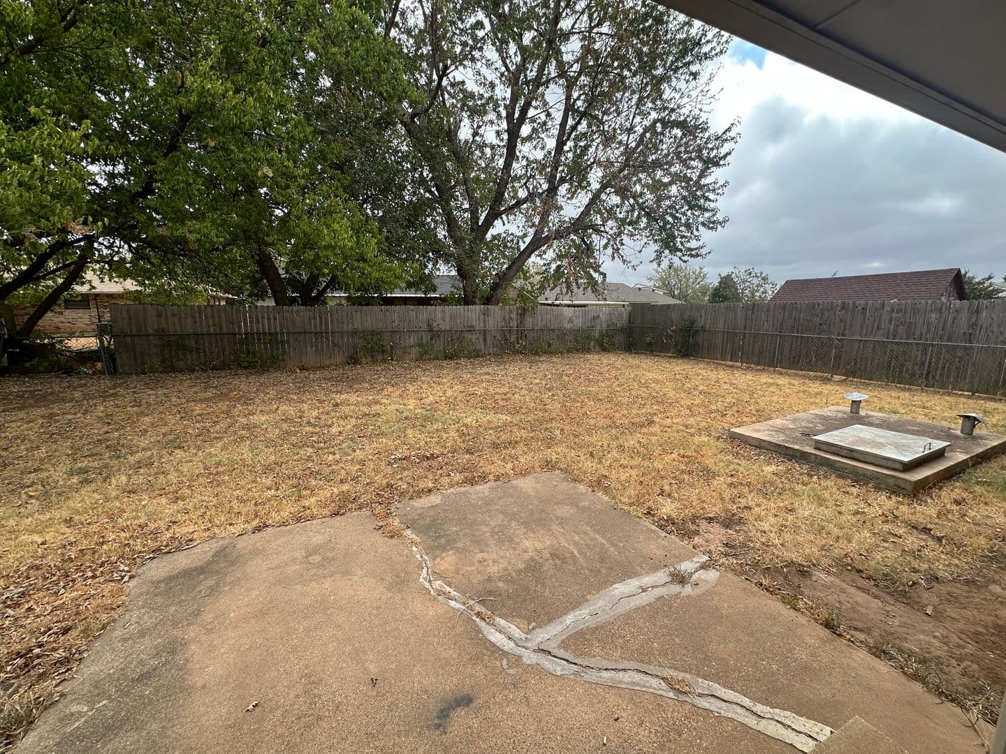 Moore House: 910 Craig Dr