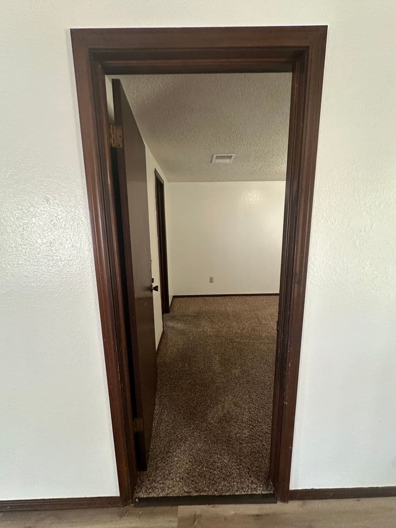 Moore House: 2109 Meench