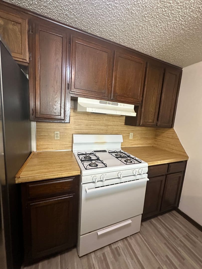 Moore House: 2109 Meench