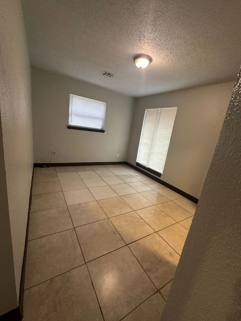 OKC House: 900 Flamingo Ave